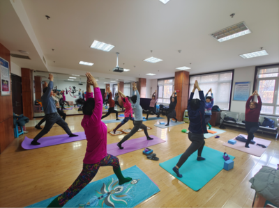 張店區(qū)房鎮(zhèn)鎮(zhèn)開展“身心‘瑜’悅 ‘伽’倍美麗”活動，推動健康生活與社區(qū)共建